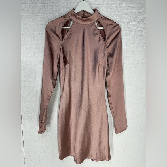 NWOT Lulus Poised Aura Dusty Mauve Satin Mock Neck backless Mini Dress size S - Picture 2 of 16